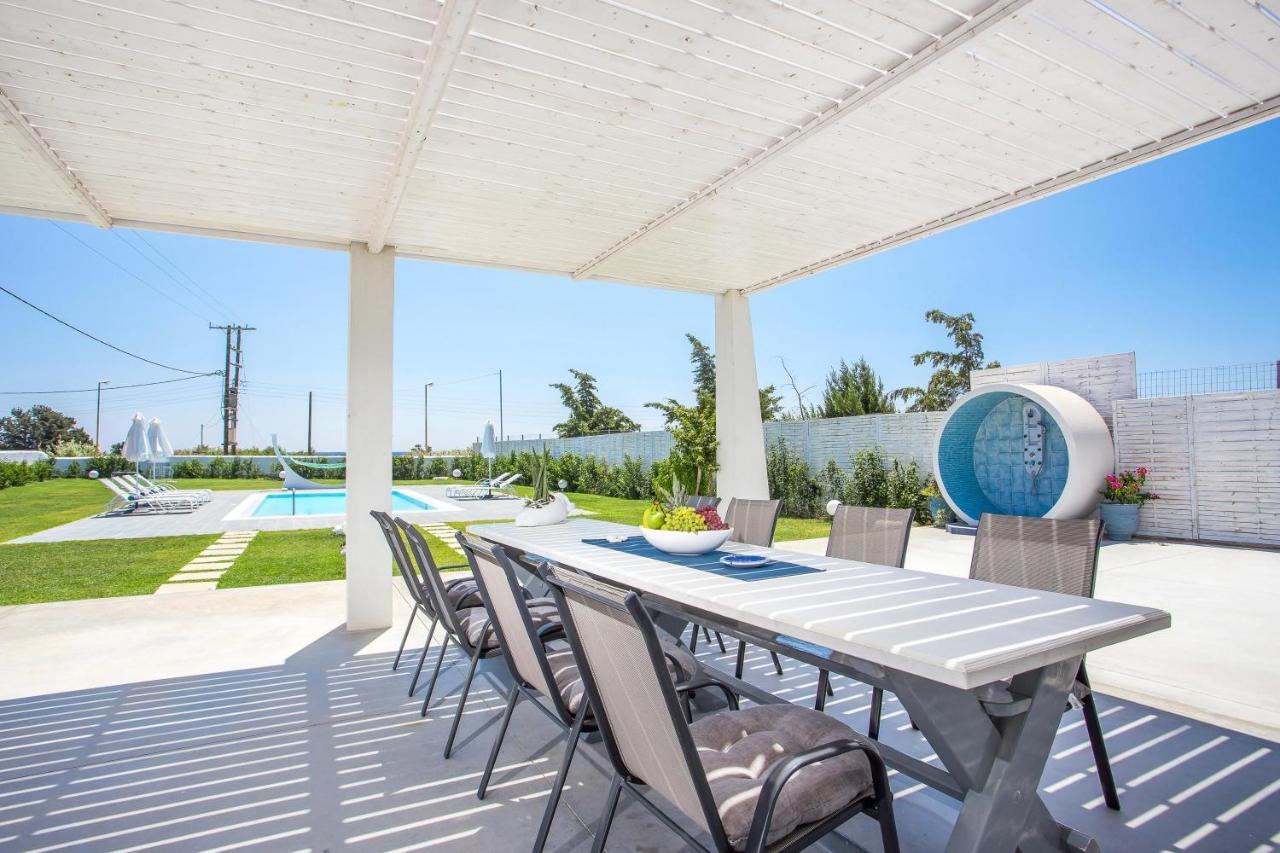 Villa White Passion